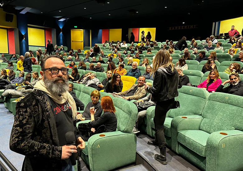 Il pubblico in sala a una proiezione UAM.TV